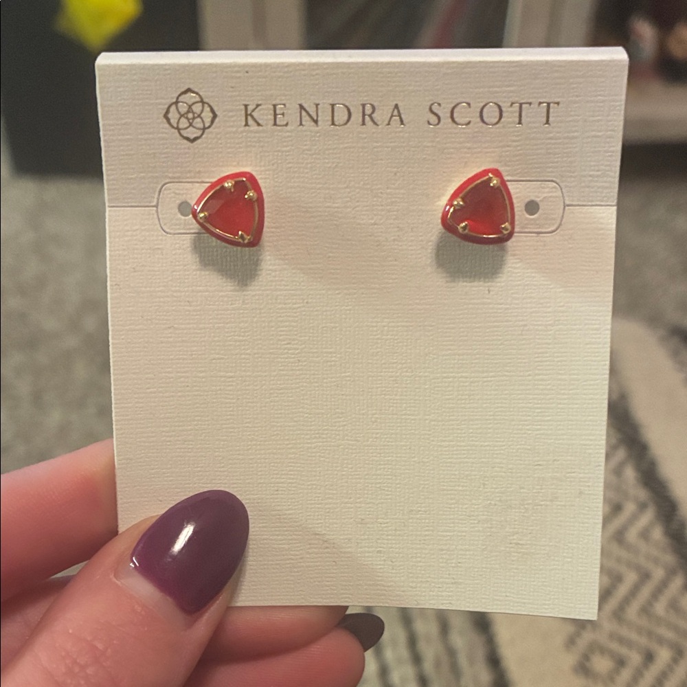 Kendra Scott Arden Gold Enamel Framed Stud Earrings in Red Kyocera Opal